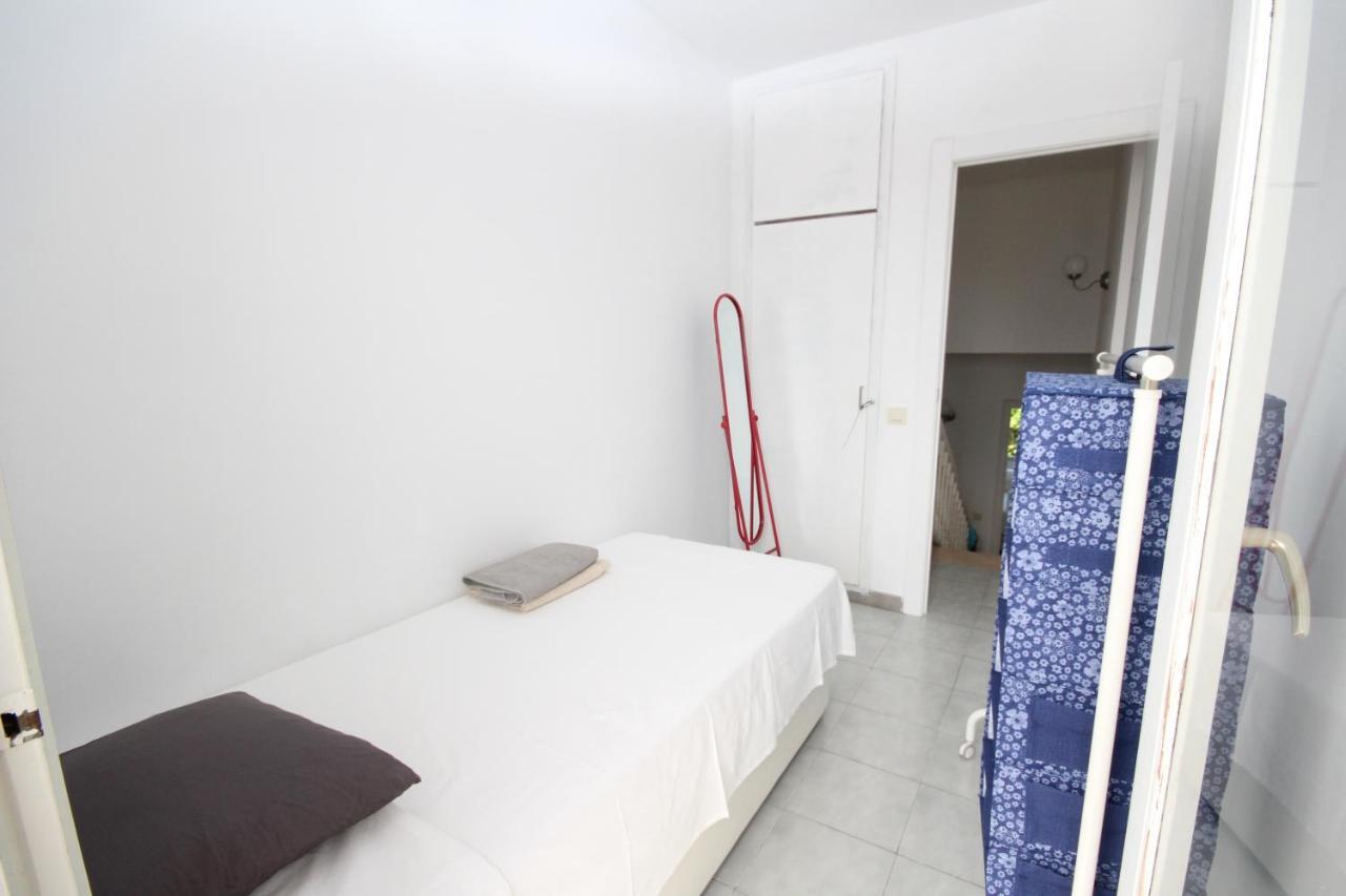 Casa En Masnou Junto A Playa Y Tren Villa Luaran gambar