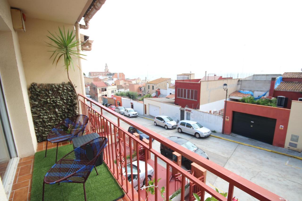 Casa En Masnou Junto A Playa Y Tren Villa Luaran gambar